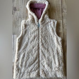 Mini Boden Girls Size 11-12 Beige Soft and Furry Zip Up Hooded Vest LNC